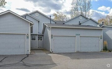 Building Photo - 2905 Neil Dr