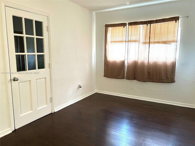 Foto del edificio - 6211 NW 37th Terrace