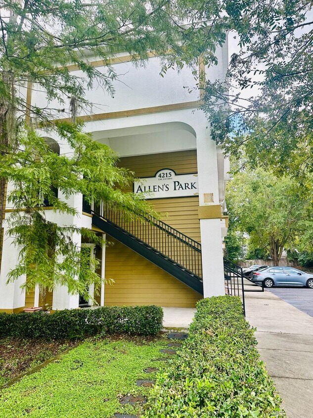 Primary Photo - Beautiful 2/2 in Allen's Park available NOW