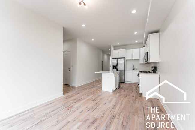 Foto del edificio - 5733 N Winthrop Ave