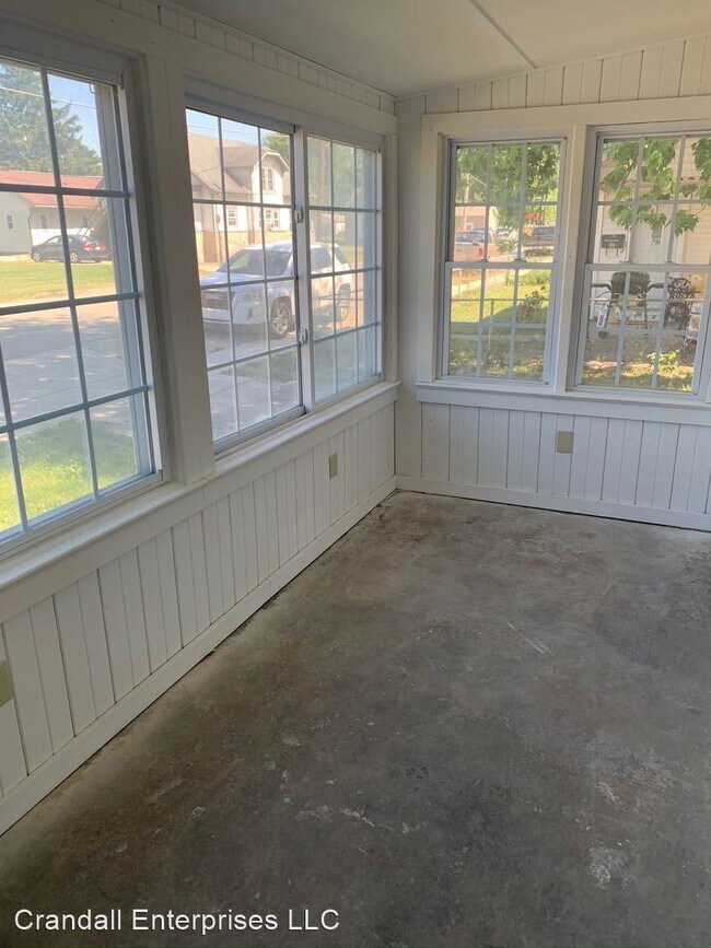 Building Photo - 3 br, 2 bath House - 852 Myrtle Ave