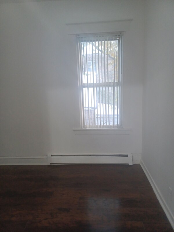 Foto del edificio - 1856 S Harding Ave