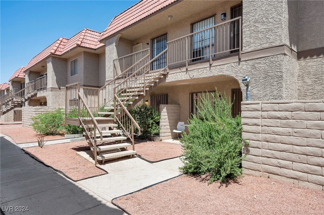 Foto principal - 4300 N Lamont St