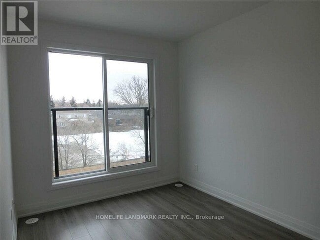 Photo du bâtiment - 780-780 Sheppard Ave E