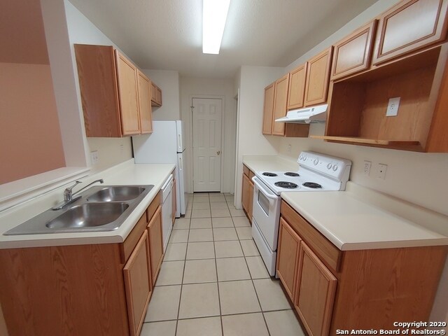 Foto del edificio - 8926 Maverick Draw