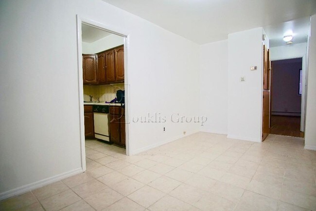 Building Photo - 11 Dash Pl