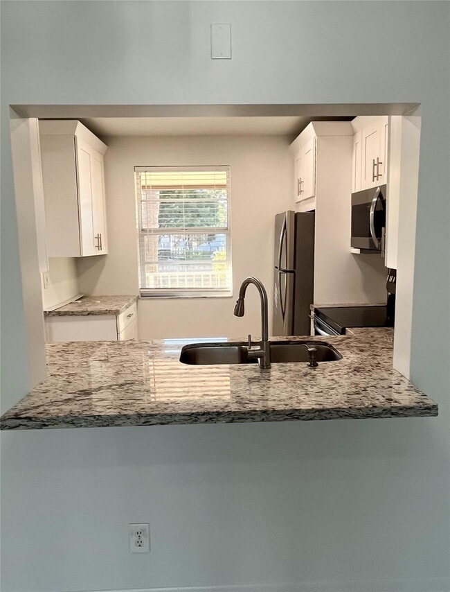 Building Photo - 2423 NW 89th Dr