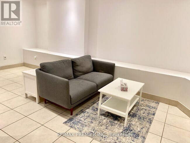 Photo du bâtiment - 325 Willard Ave