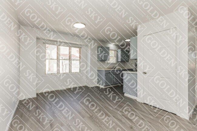 Foto del edificio - 1020 E Willard St