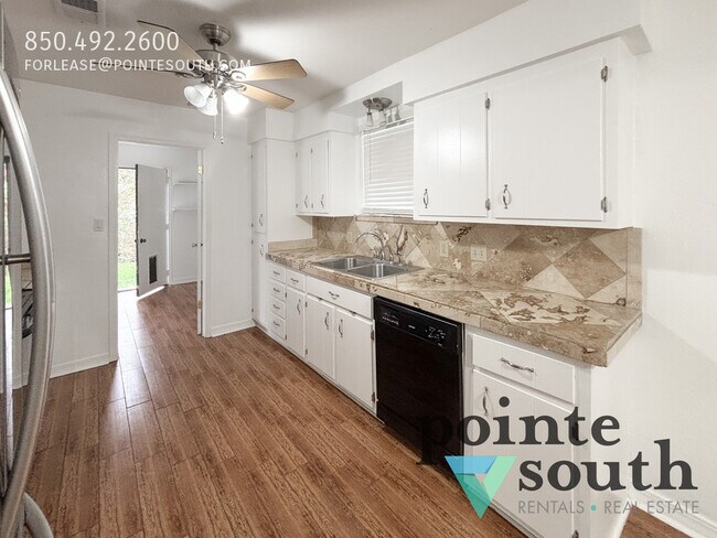 Foto del edificio - 10860 Berryhill Rd