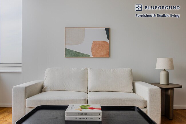 Foto del edificio - 635 W 42nd St