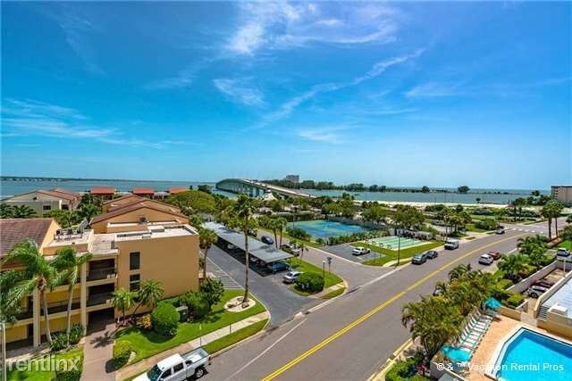 Building Photo - 800 S Gulfview Blvd
