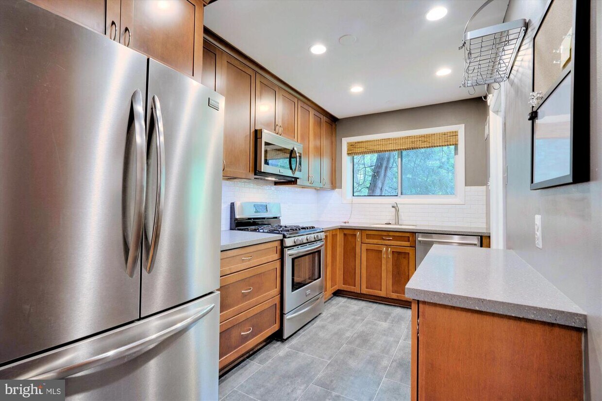 Foto principal - 10613 Kenilworth Ave