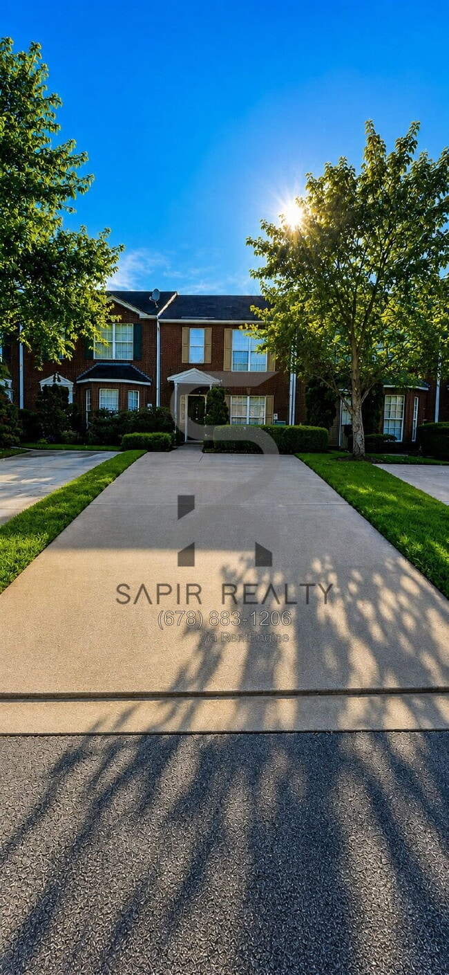 Building Photo - 5554 Strathmoor Manor Cir