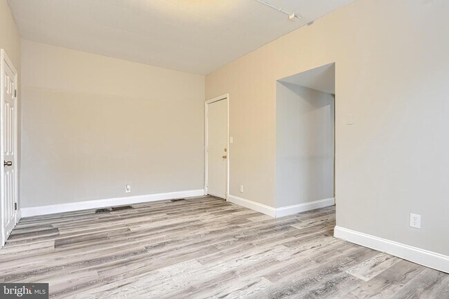 Building Photo - 1511 Carswell St