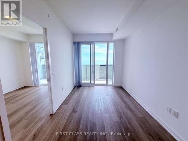 Building Photo - 55 Cooper St