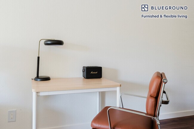 Foto del edificio - 20800 Homestead Rd