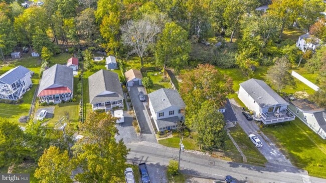 Foto del edificio - 6032 Melbourne Ave