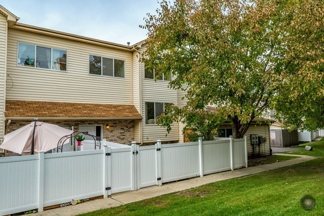 Primary Photo - 392 Park Ridge Ln