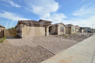 Building Photo - 5105 N 81st Ave