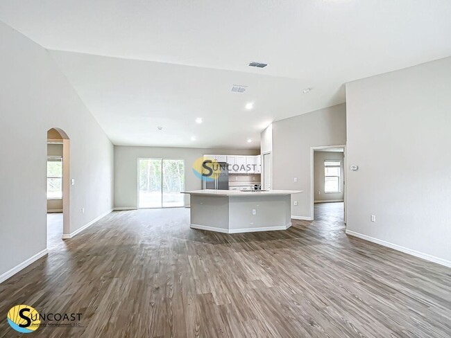 Building Photo - Spacious Living in Ocala, FL