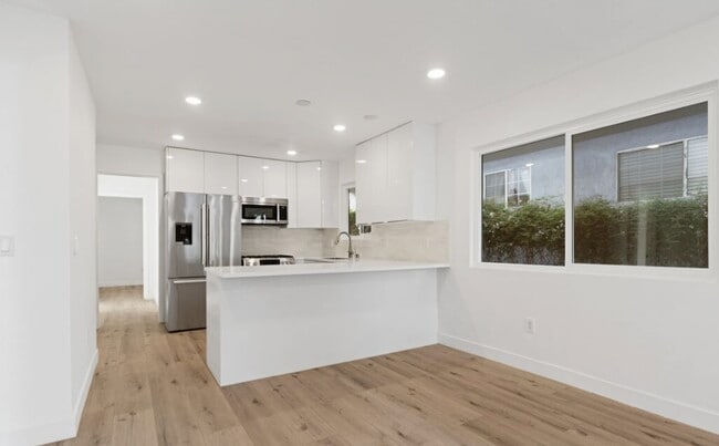 Building Photo - 1025 Pleasantview Ave