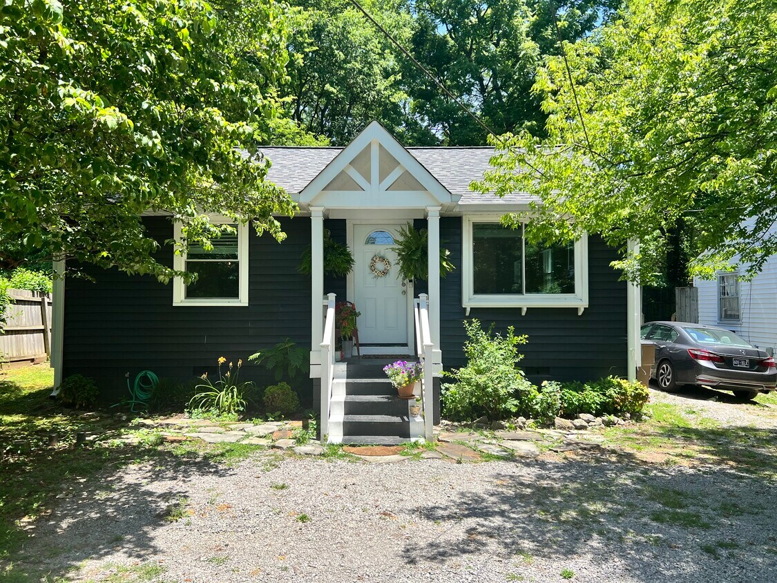 Foto principal - 230 54th Ave N
