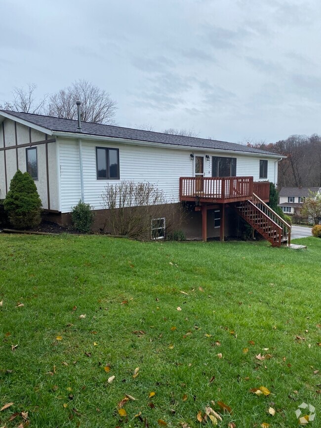 Apartments with Garages in Granville, WV 1 Rentals