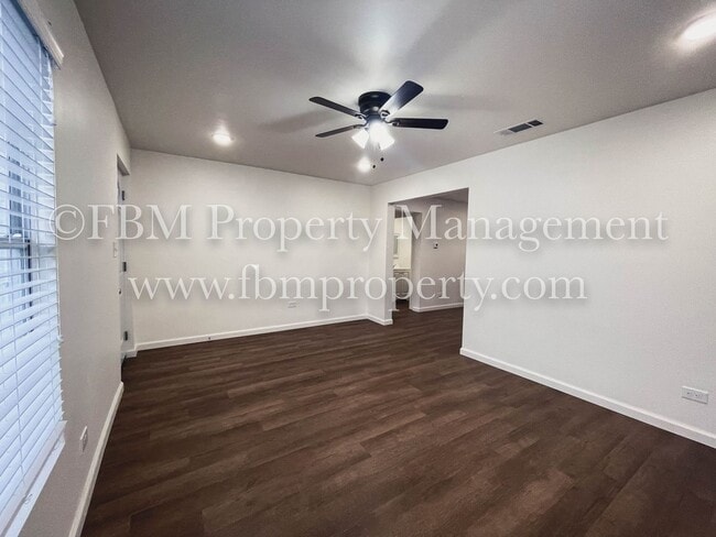 Building Photo - 207 Kirksey St