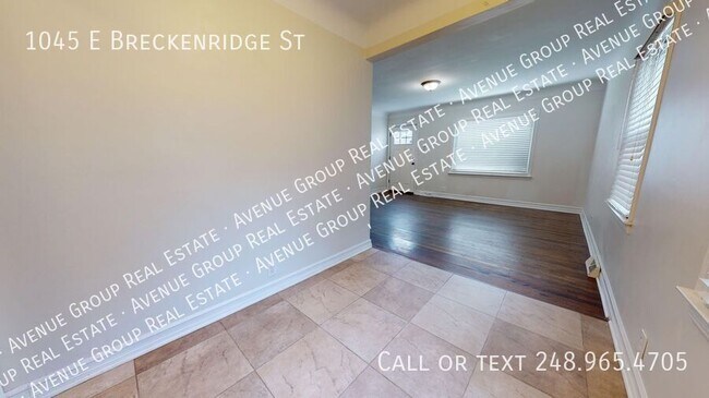 Building Photo - 1045 E Breckenridge St