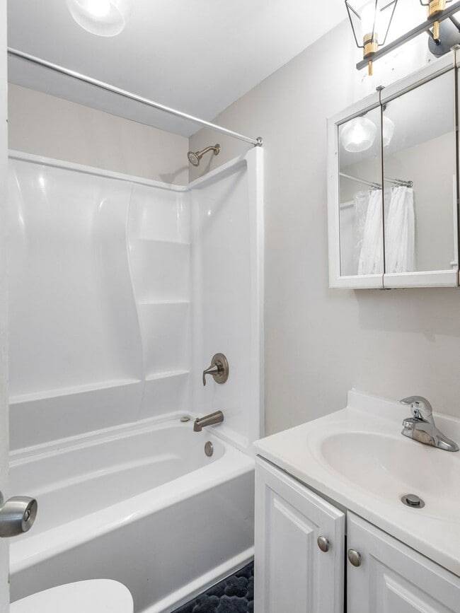 Photo - Newly Upgraded Duplex Unit for Rent – Modern Kitchen & Bathroom | Gloucester, NJ House