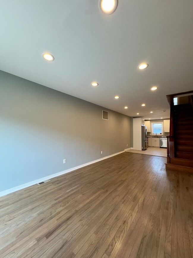 Building Photo - Charming 3 Bedroom/2.5 Bathroom Townhome in Greektown, MD!