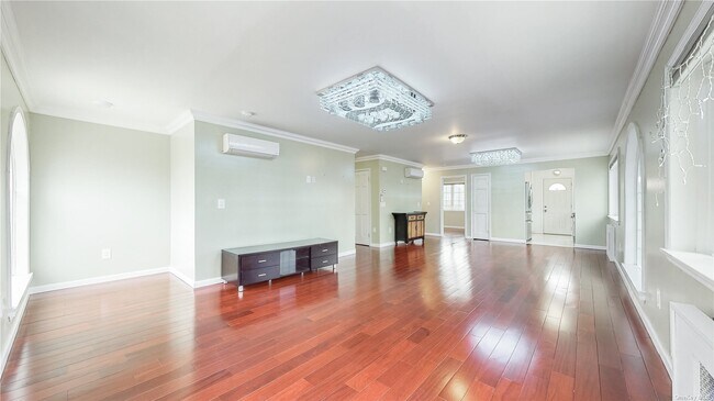 Foto del edificio - 15-52-52 202nd St