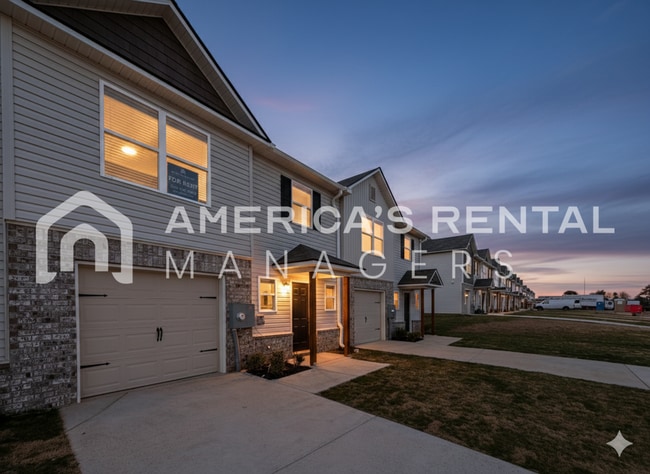 Foto del edificio - Brand New Living at Driftwood Townhomes!