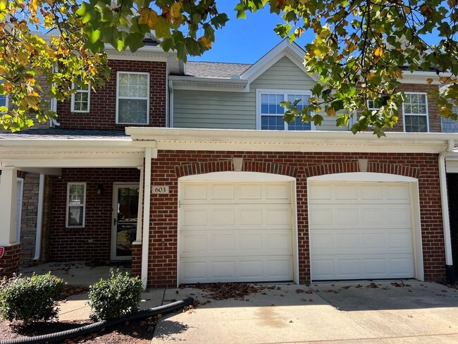 Spacious 3-Bedroom Townhome in The Retreat... - Spacious 3-Bedroom Townhome in The Retreat...