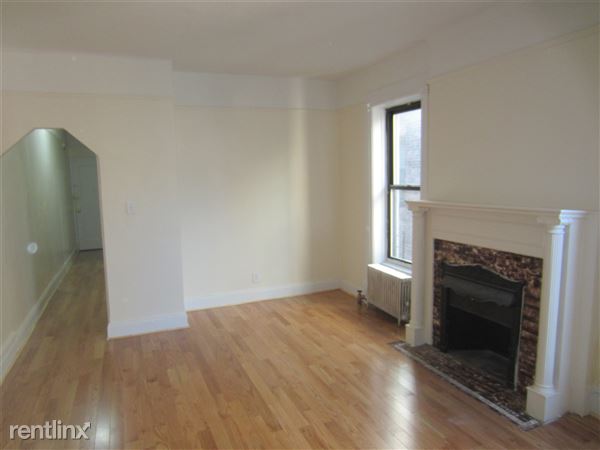 Primary Photo - 1040 Bergen St
