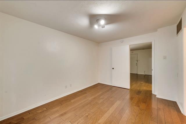 Foto del edificio - 4525 Gilbert Ave