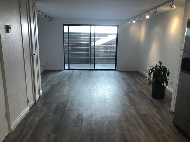 Foto del edificio - 4057 Brant St
