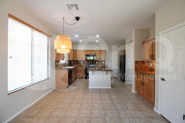 Building Photo - 2633 W Bisbee Way