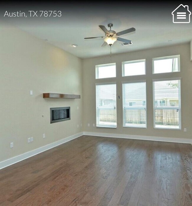 Building Photo - 836 Waterfall Way