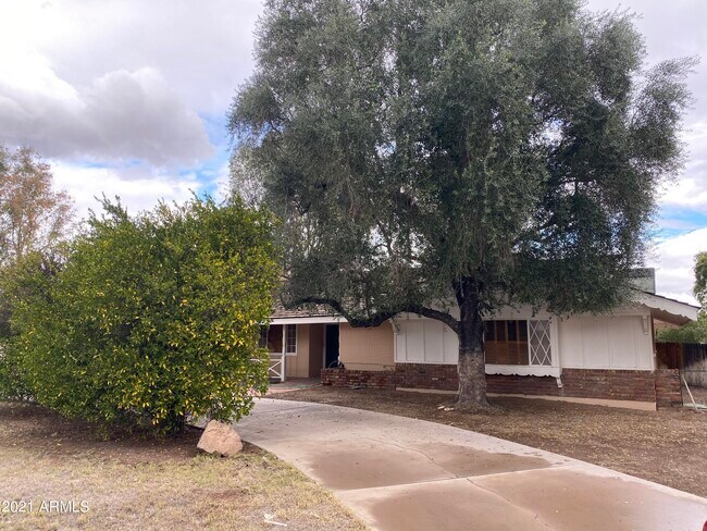 Foto del edificio - 4515 N 64th St
