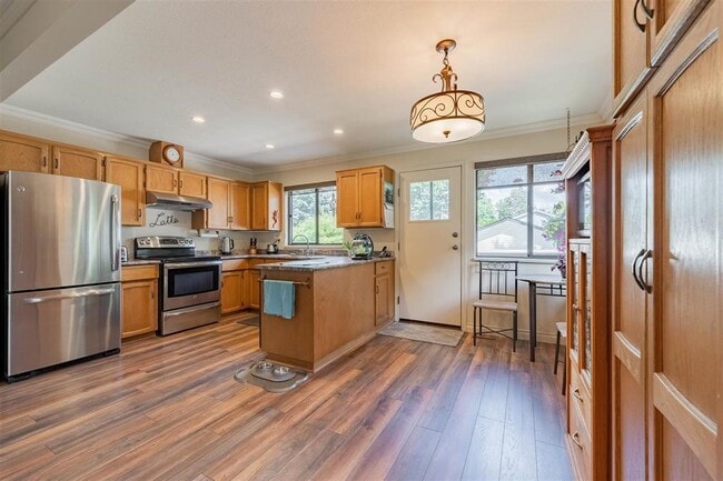 Building Photo - 22790 Balabanian Cir