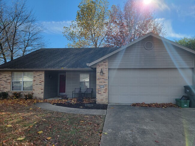 2 car Garage - 2509 W Houston St