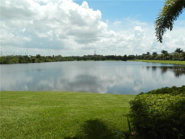 Foto del edificio - 3825 45th Terrace W