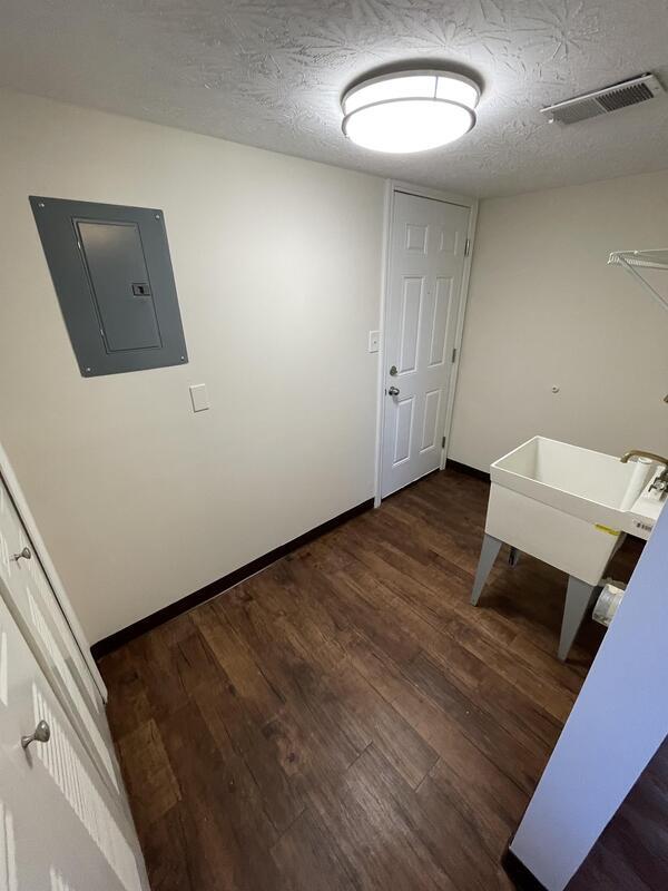 Foto del edificio - 135-145 Lafayette Rd. - 135-5