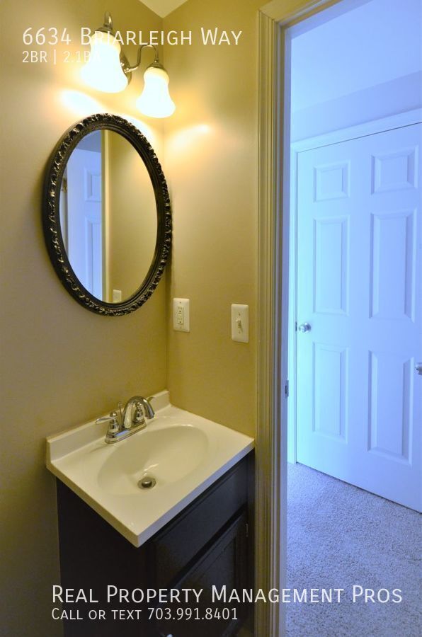 Foto del edificio - 6634 Briarleigh Way
