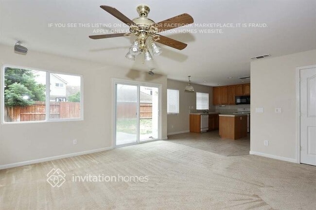 Building Photo - 1655 Vandenberg Cir