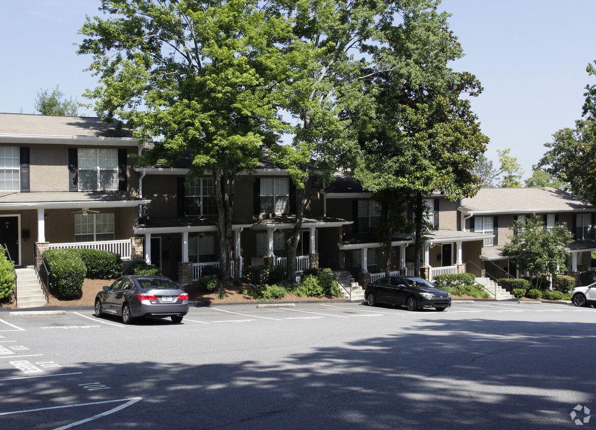 Building Photo - Vinings View Condos