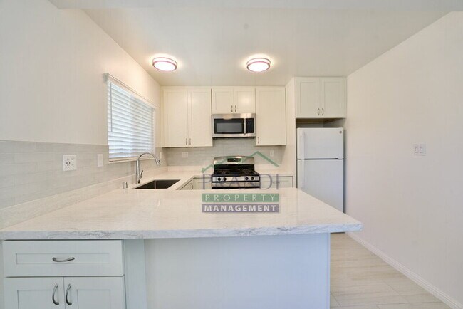 Building Photo - 45 Bayo Vista Way