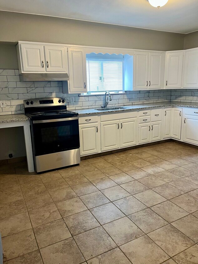 Foto principal - 625 Miller St